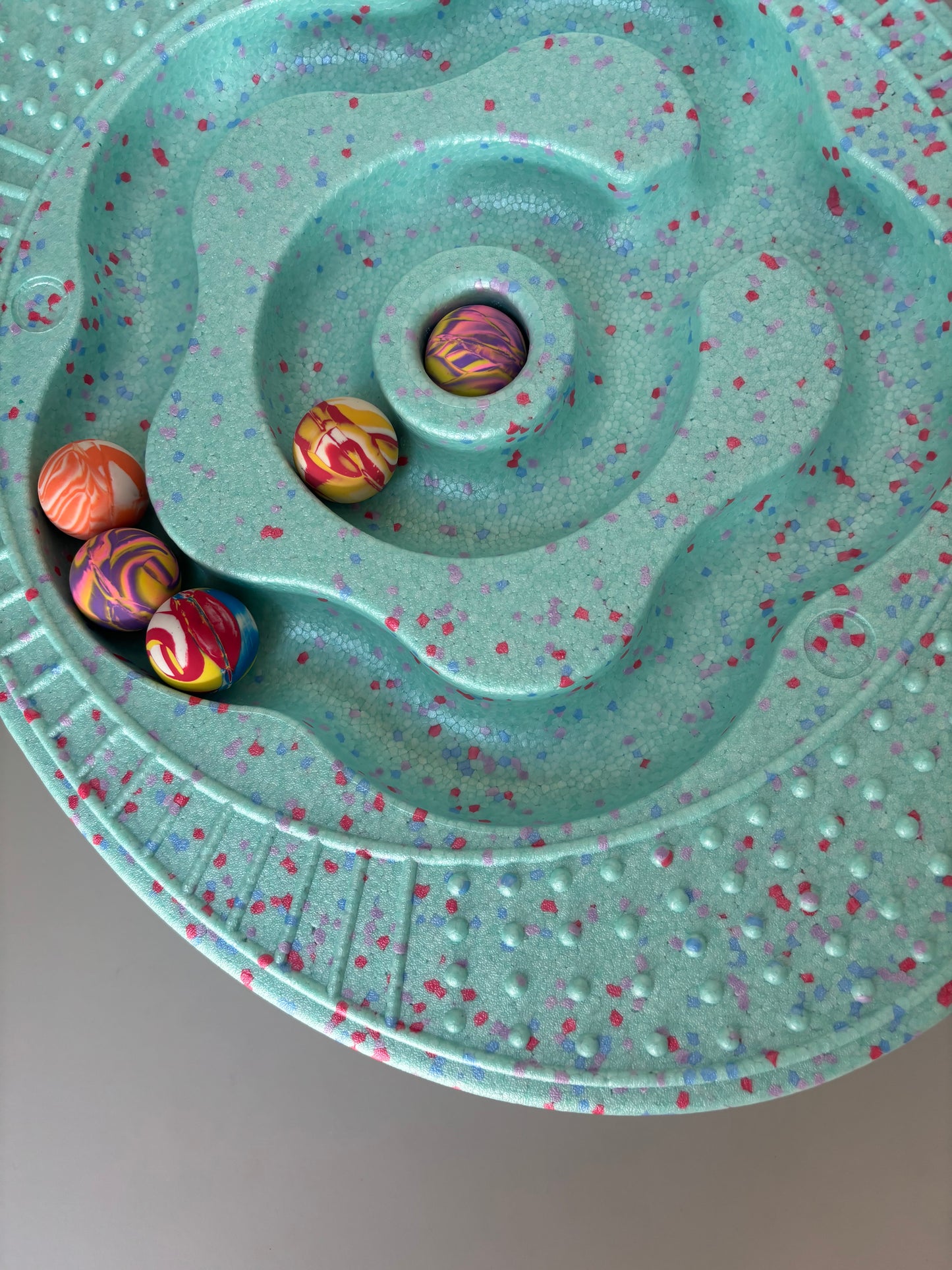 Balansbord met balletjes