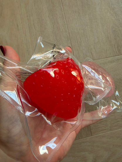 Aardbeien squishy's met glitter 2 stuks