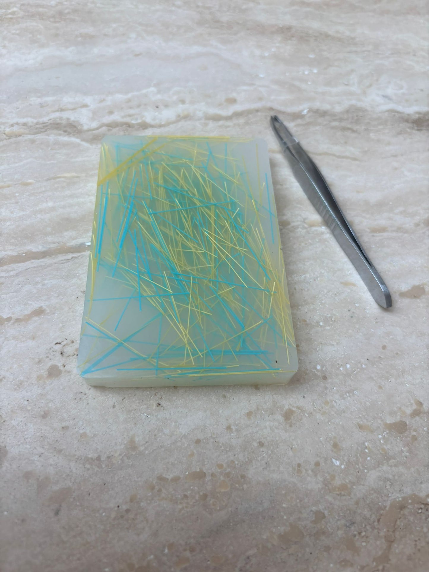 Haarplukmat met pincet geel blauw
